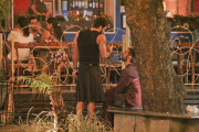 *EXCLUSIVE* Marc Jacobs and Harry Louis dress comfortably for dinner