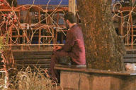 *EXCLUSIVE* Marc Jacobs and Harry Louis dress comfortably for dinner