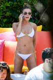 LeAnn Rimes makes a Sexy Phone Call in Miami - Part 2