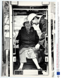 Baroness Thatcher Of Kesteves - Prime Minister - 1985 British Prime Minister Margaret Thatcher Starts Up A Mechanical Digger On A Liverpool St Station Site... Picture Desk ** Pkt5699-419903