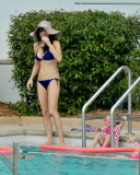 Bethenny Frankel And Daughter Bryn Enjoy A Day Poolside In Miami