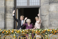BALCONY SCENE DUTCH ROYALS