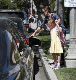 JENNIFER GARNER PICKS THE WRONG CAR