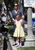 JENNIFER GARNER PICKS THE WRONG CAR