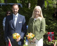 Le prince Haakon et la princesse Mette Marit, en visite au Texas, sont accueillis par des membres de la communauté norvégienne vivant à Houston. Astufoto