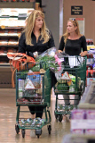 *EXCLUSIVE* Kirstie Alley stocks up at Whole Foods **No Canada**