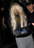 AMANDA BYNES GETS ARRESTED