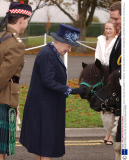 QUEEN ELIZABETH II VISITING THE 1ST BATTALION OF THE ARGYLL AND SUTHERLAND HIGHLANDERS TO PRESENT THE WILKINSON SWORD OF PEACE, HOWE BARRACKS, CANTERBURY, KENT, BRITAIN - 09 NOV 2004