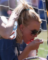 Britney Spears bonds with Jayden over snow cones