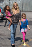 Heidi Klum And Family Shop For Pool Supplies 