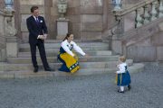 Die schwedische Königsfamilie zum Familienfoto in Stockholm 