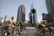 Mexico: World Naked Bike Ride Mexico City 2013