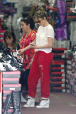 *EXCLUSIVE* Jennifer Lopez enjoys a Casual Shopping Day