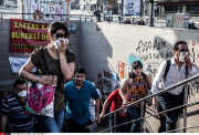 Turkey : Riot police retake Istanbul's Taksim Square