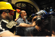 Turkey : Istanbul protest at night