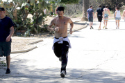 *EXCLUSIVE* Colin Farrell bares his Toned Abs during a Shirtless Run