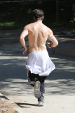 *EXCLUSIVE* Colin Farrell bares his Toned Abs during a Shirtless Run