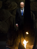 Monaco's Reigning Monarch Visits Holocaust Museum in Jerusalem