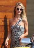 Jason Statham & Rosie Huntington-Whiteley Eat Out At Nobu 