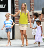 Heidi Klum Out For A Stroll With Her Family In NYC 