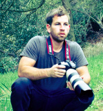 Bird photo booth allows wildlife enthusiasts to view photos of birds at close range, California, America - 27 Jun 2013