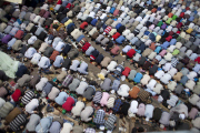 Morsi supporters rally for Friday prayer