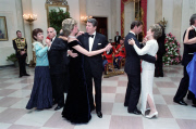 Prinzessin Diana bei einer Gala im Weissen Haus in Washington