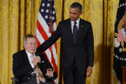 Bush and Obama present Daily Point of Light Award
