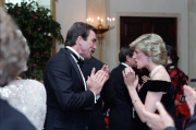 Prinzessin Diana bei einer Gala im Weissen Haus in Washington