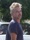 Exclusive... Is Jason Trawick Trying to Sell Britney Spears's Purses and Shoes Out of His Trunk? 