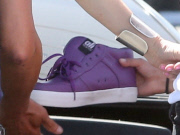 Exclusive... Is Jason Trawick Trying to Sell Britney Spears's Purses and Shoes Out of His Trunk? 