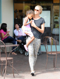 Heidi Klum feeds Lou her Jamba Juice