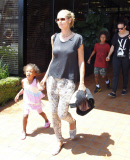 Heidi Klum feeds Lou her Jamba Juice