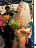 Peta Promotes 'Free Veggie Dogs' in Los Angeles, America - 31 Jul 2013