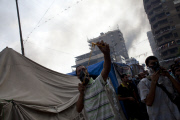 Army cracks down on Morsi supporters  