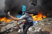 Army cracks down on Morsi supporters 