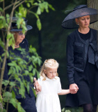 Die niederländische Königsfamilie bei der Beerdigung von Prinz Friso in Lage Vuursche