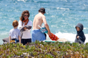 *EXCLUSIVE* Julia Roberts makes it a Family Day at the Beach