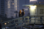 Kate Hudson and Zach Braff let the Sunset for 'Wish I Was Here'