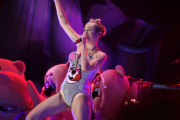 Miley Cyrus Performs At The MTV Video Music Awards