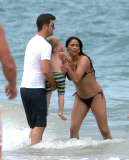 Semi-Exclusive... Robin Thicke Enjoys Miami Beach With His Family - NO INTERNET USE WITHOUT PRIOR AGREEMENT 