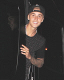 EXCLUSIVE Justin Bieber leaving Toscana Part 2