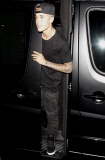 EXCLUSIVE Justin Bieber leaving Toscana Part 2