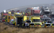 Massenkarambolage mit 100 Fahrzeugen