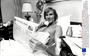 James Hunt In Hospital Recovering From A Torn Ligament After Skiing - 1976 James Hunt (29 August 1947 ? 15 June 1993)[1] Was A British Racing Driver From England Who Won The Formula One World Championship In 1976. After Retiring From Driving Hunt Bec