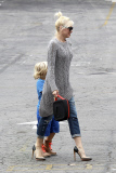 Expecting Mom Gwen Stefani takes Zuma to School