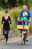 Naomi Watts and Liev Schreiber make the school run a workout - Part 2