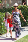 Pregnant Halle Berry brings flowers to Nahla's former teacher
