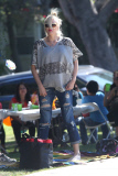 Pregnant Gwen Stefani relaxes as her boys Play - Part 2