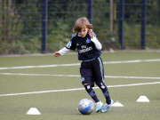 Sabia_Boulahrouz begleitet Damian_van_der_Vaat zum Fussballtraining